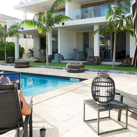 Goudhaen Luxury Private Apartments Jan Thiel Beach Экстерьер фото