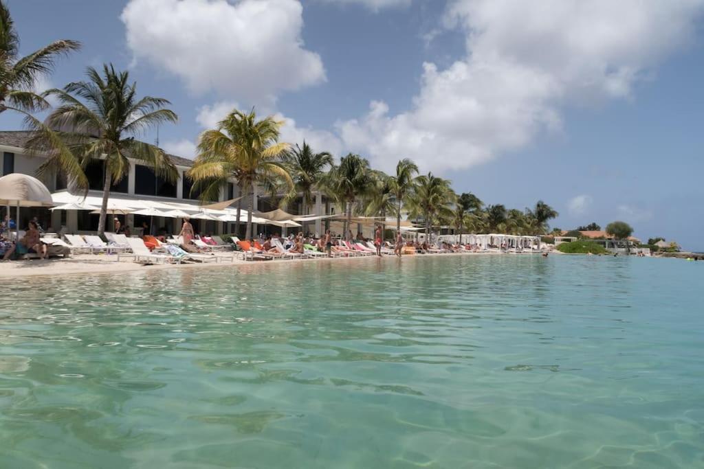 Goudhaen Luxury Private Apartments Jan Thiel Beach Экстерьер фото