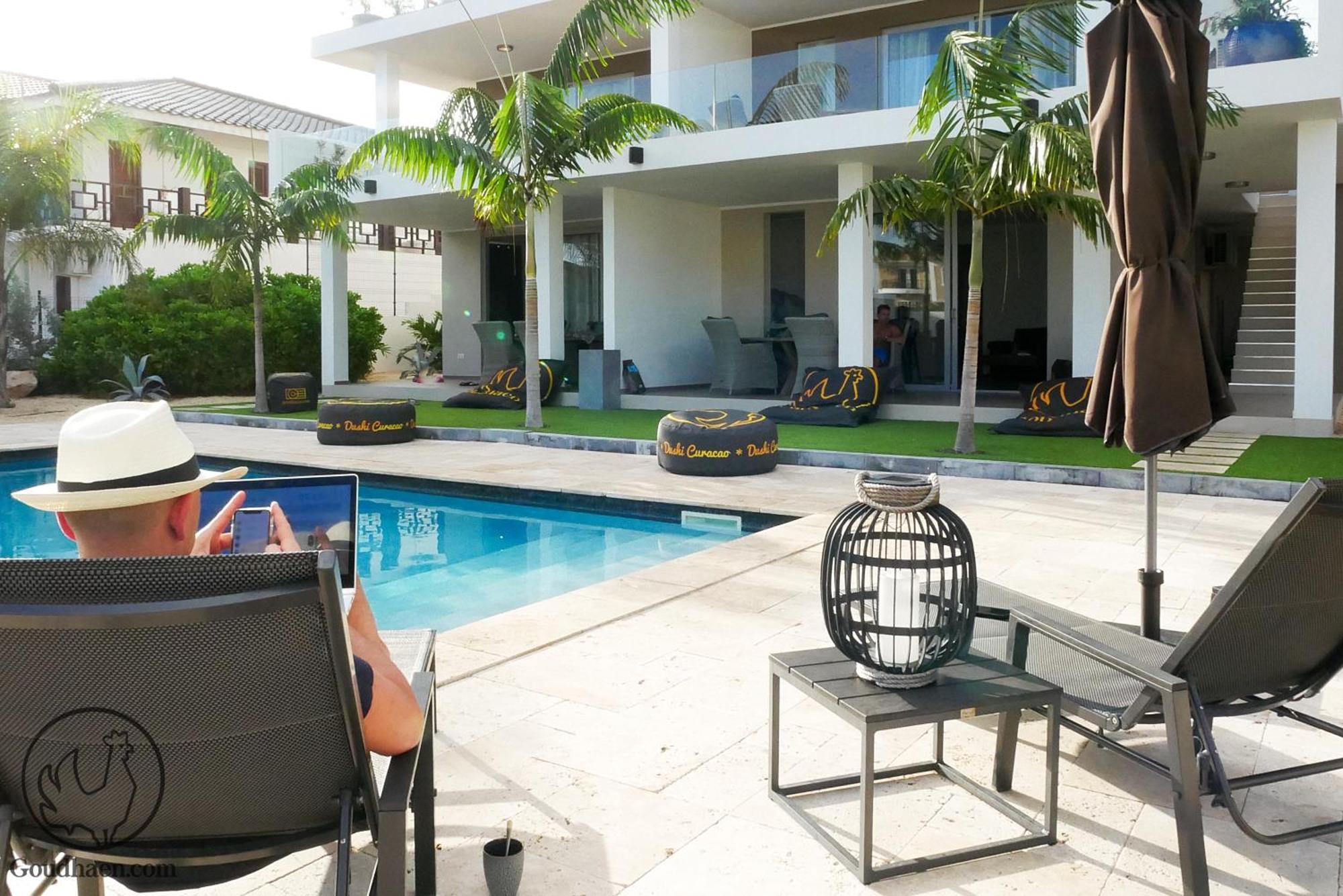 Goudhaen Luxury Private Apartments Jan Thiel Beach Экстерьер фото